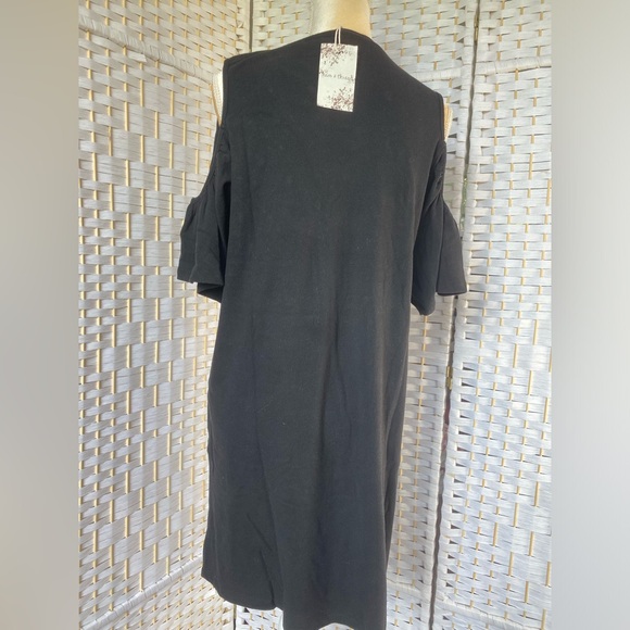 NWT Hem & Thread Cold Shoulder Pearl Trimmed Brushed Rib Dress MIDI Black - Picture 8 of 10